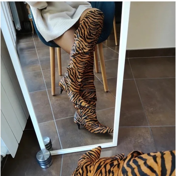 ZARA  ZEBRA LEATHER ANIMAL PRINT KITTEN HEEL BOOTS 7000/001 RARE US 7.5 EU 38 - Picture 4 of 12